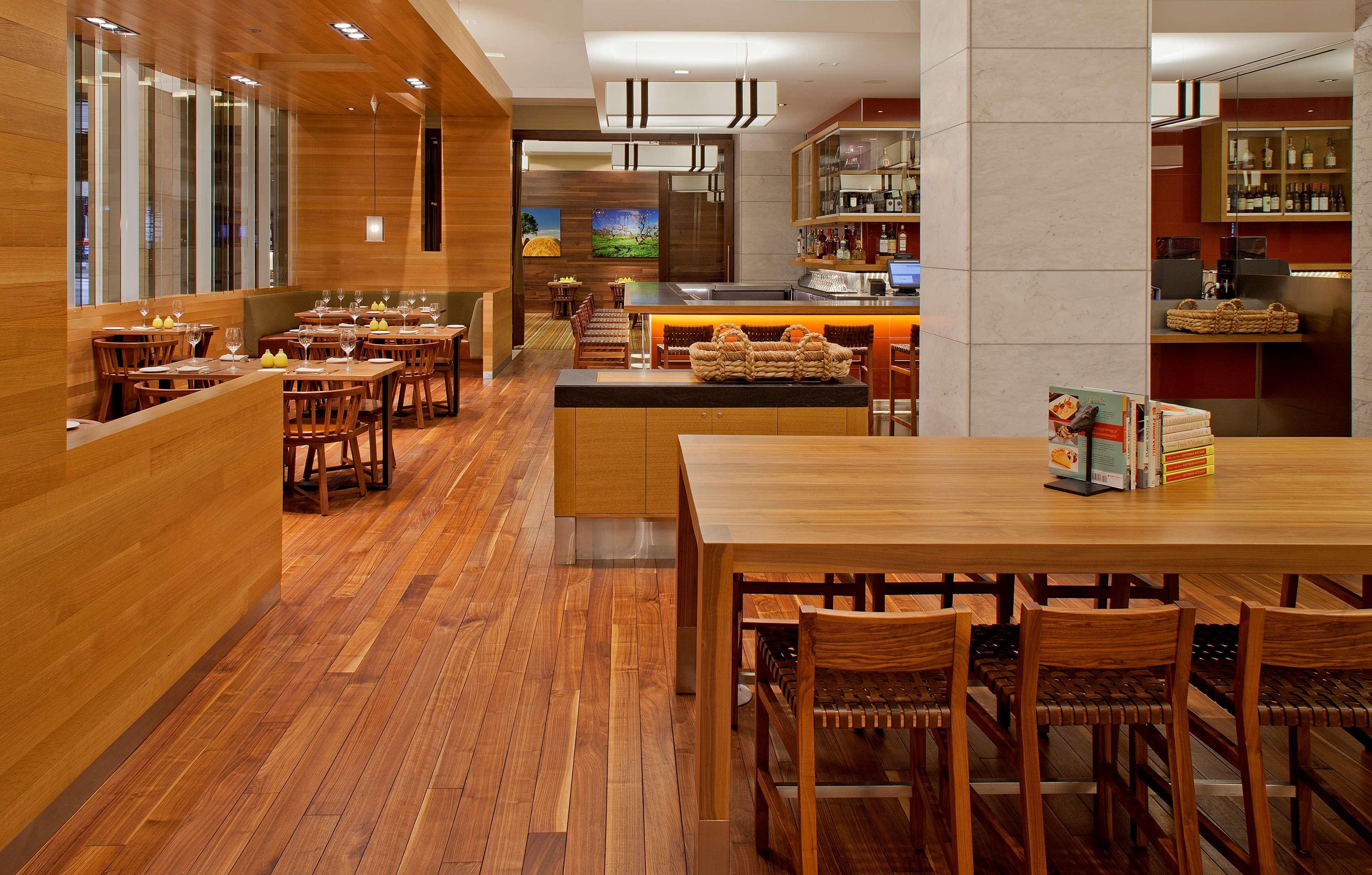 Hyatt Regency Hotel 4*